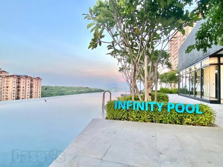 Urban Suites #Walnut 1Br 1Bath Suite #Infinity Pool #3Pax #1Queen 1Single #Quality Well Maintained #Private Host Jelutong 0*,  Malaysia
